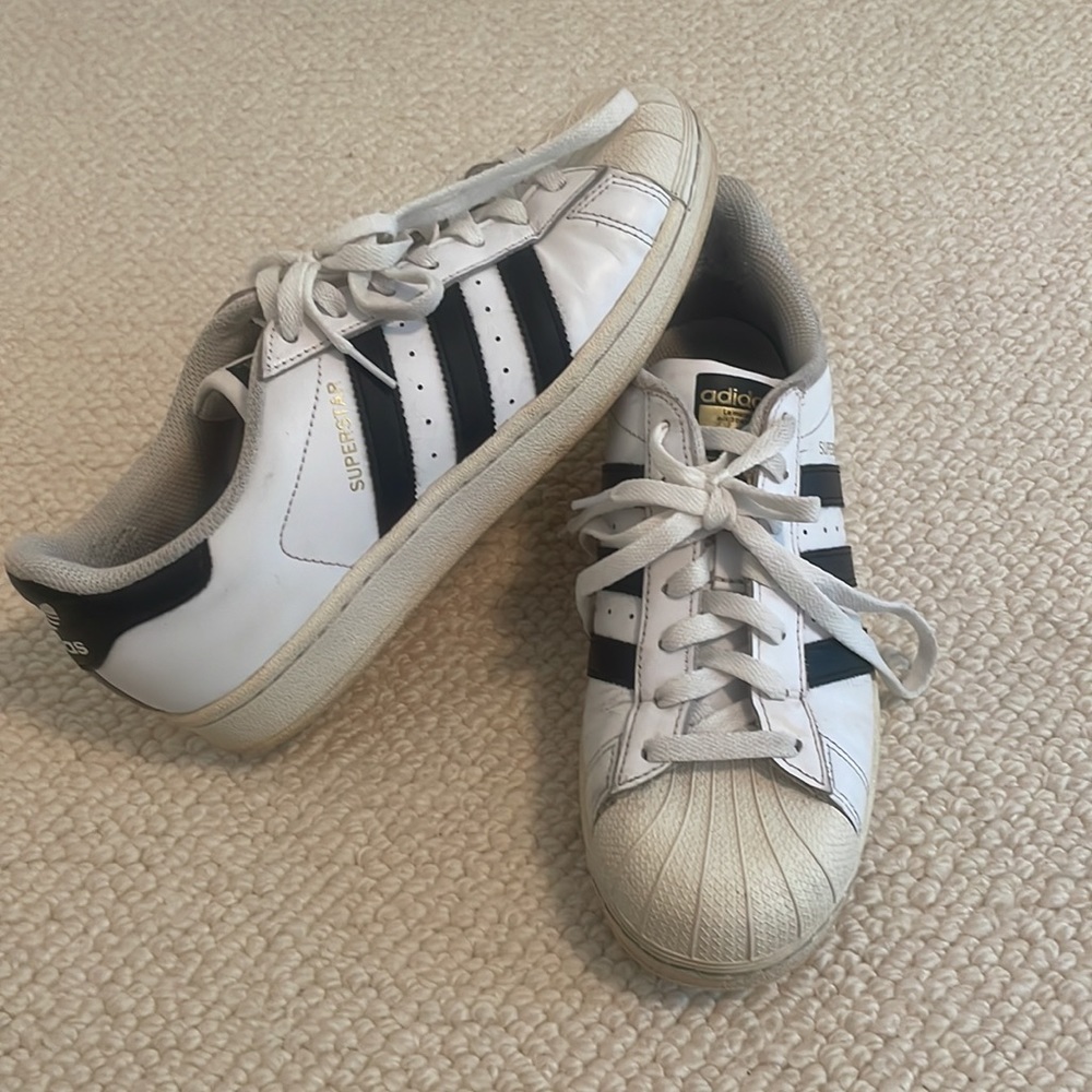 ADIDAS Superstar Sneakers | Size 8.5 | New Laces | White w/ Black Stripes